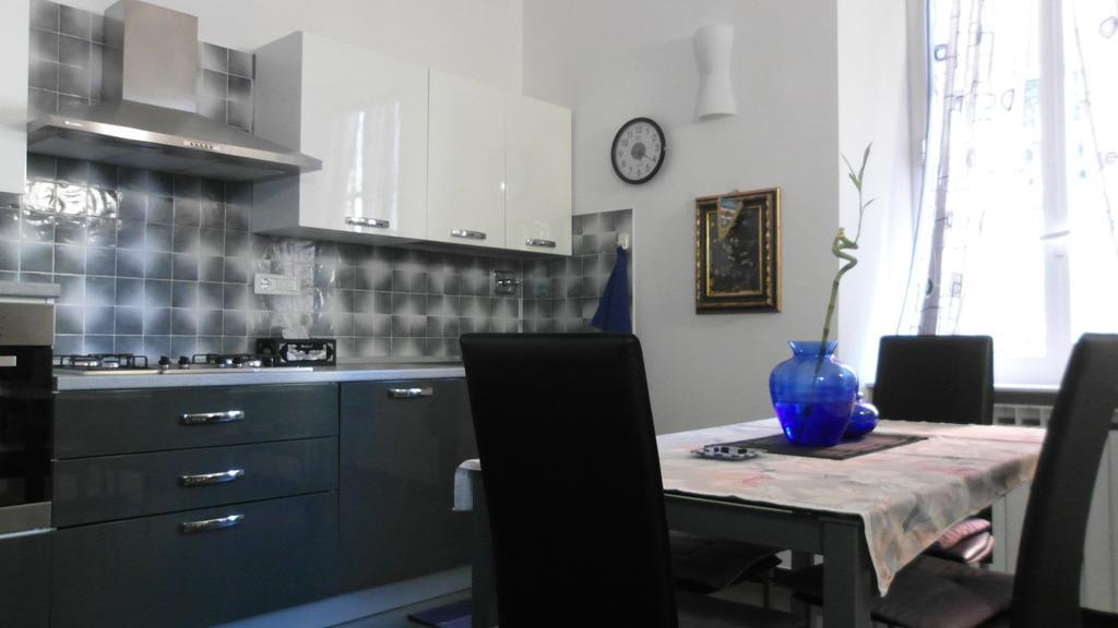 Ferienwohnung Chez Elio La Spezia Zimmer foto